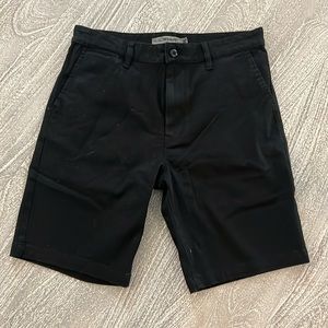 DC straight fit size 33 black shorts MENS